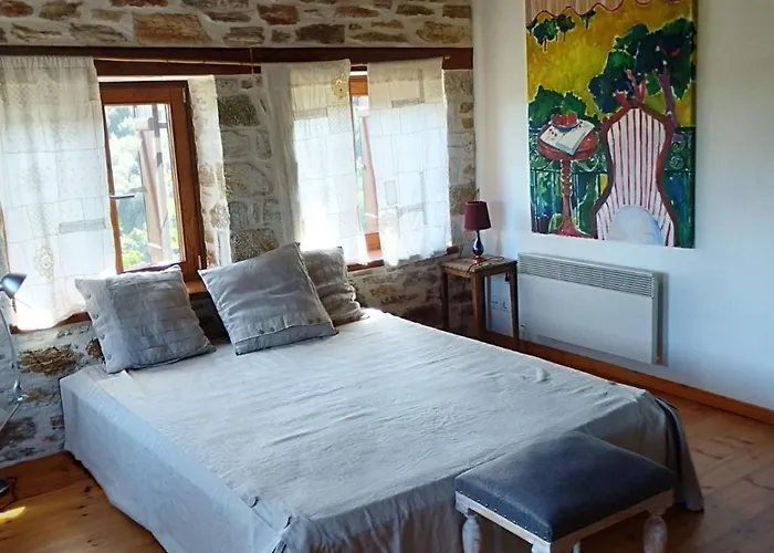 Vilă Elli Pinakátai